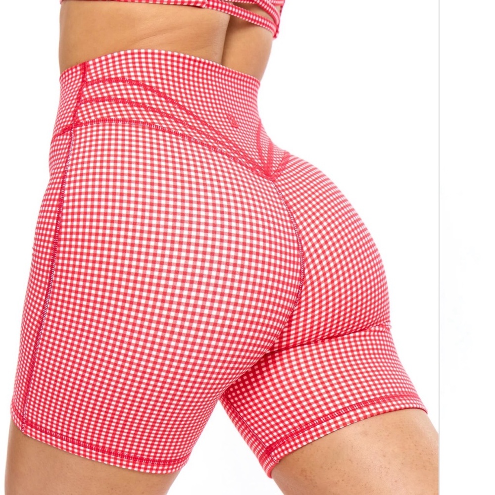 Buff Bunny Red Gingham Legacy Short 6” Small